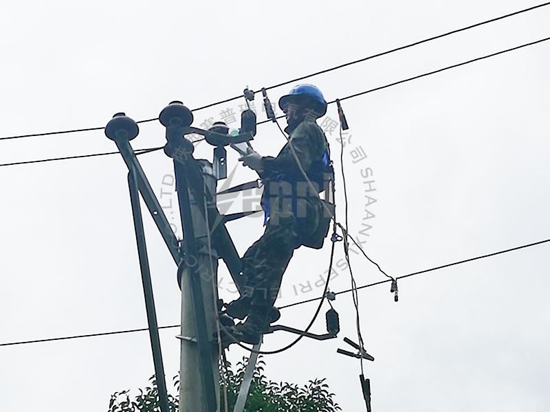 防雷過(guò)電壓保護(hù)器